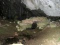 La pileta de agua en la cueva